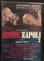 Inside Napoli 2 (1990) Escenas Nudistas