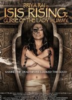 Isis Rising: Curse of the Lady Mummy (2013) Escenas Nudistas