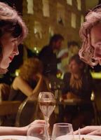 Je suis une nuit (2017) Escenas Nudistas