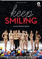 Keep Smiling (2012) Escenas Nudistas