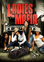 Ladies Mafia (2011) Escenas Nudistas