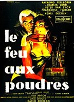 Le feu aux poudres (1957) Escenas Nudistas