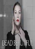 Dead Beautiful (2011-2015) Escenas Nudistas