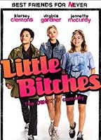 Little Bitches (2018) Escenas Nudistas