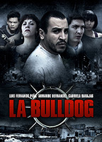 Los hijos de la Bulldog (2010) Escenas Nudistas