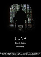 Luna (II) (2018) Escenas Nudistas