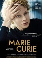 Marie Curie (2016) Escenas Nudistas