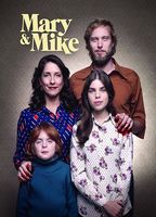 Mary & Mike (2018) Escenas Nudistas