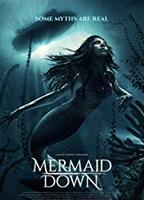 Mermaid Down (2019) Escenas Nudistas