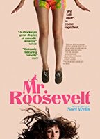 Mr. Roosevelt (2017) Escenas Nudistas