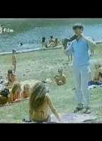 Musician in the Bath 1988 película escenas de desnudos