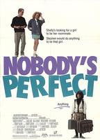 Nobody's Perfect (1990) Escenas Nudistas
