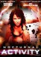 Nocturnal Activity (2014) Escenas Nudistas