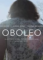 Oboleo (2016) Escenas Nudistas