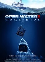 Open Water 3: Cage Dive (2017) Escenas Nudistas
