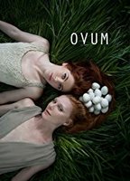 Ovum (2015) Escenas Nudistas