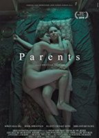 Parents (2016) Escenas Nudistas