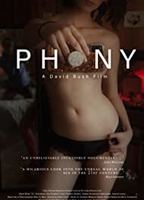 Phony 2022 película escenas de desnudos