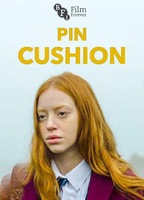Pin Cushion 2017 película escenas de desnudos