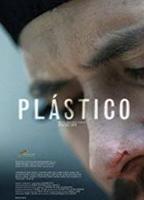 Plástico (2015) Escenas Nudistas