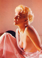 Playboy Playmate of the Month July 1955 (1955) Escenas Nudistas