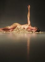 Poppy Jackson - Impossible 2014 película escenas de desnudos