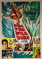 Ride the Wild Surf 1964 película escenas de desnudos