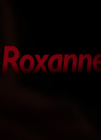 Roxanne (II) (2014) Escenas Nudistas
