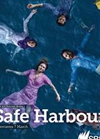 Safe Harbour (2018-presente) Escenas Nudistas