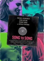 Song to Song 2017 película escenas de desnudos