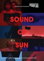Sound of Sun escenas nudistas