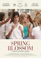 Spring Blossom (2020) Escenas Nudistas