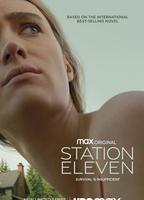 Station Eleven 2021 película escenas de desnudos