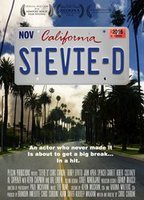 Stevie D (2016) Escenas Nudistas