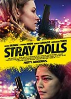 Stray Dolls 2019 película escenas de desnudos