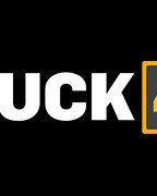 Stuck 4K (2016-presente) Escenas Nudistas