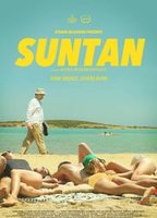 Suntan (2016) Escenas Nudistas
