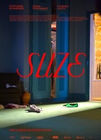 Suze (2019) Escenas Nudistas