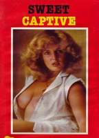 Sweet Captive (1979) Escenas Nudistas