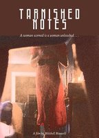 Tarnished Notes (2016) Escenas Nudistas
