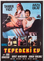 Tepedeki ev (1976) Escenas Nudistas