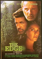 The Edge (1997) Escenas Nudistas