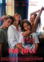 The Hive 2021 película escenas de desnudos