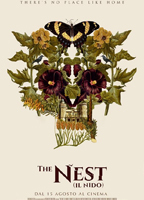 The nest (Il nido) (2019) Escenas Nudistas