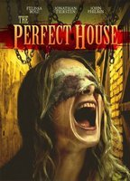 The Perfect House (2013) Escenas Nudistas