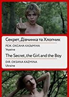 The Secret, the Girl and the Boy (2018) Escenas Nudistas