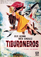 Tiburoneros (1963) Escenas Nudistas