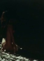 To gymno koritsi  1982 película escenas de desnudos