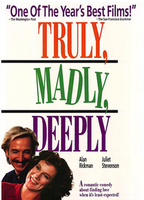 Truly Madly Deeply (1990) Escenas Nudistas