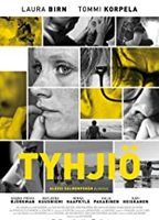 Tyhjiö 2018 película escenas de desnudos